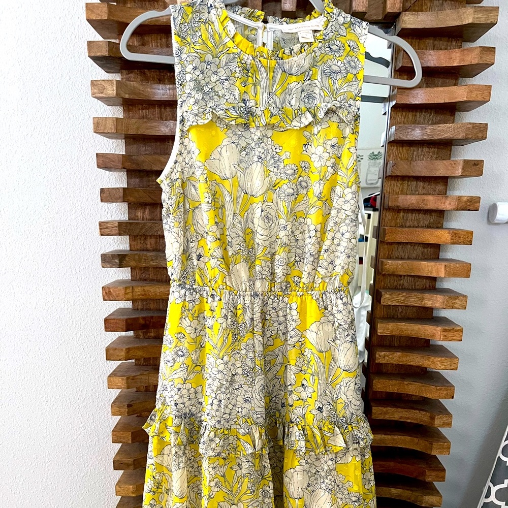 Adorable dress great for weddings !
